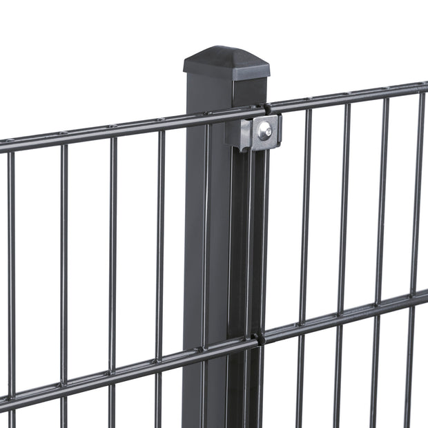 Zaunpfosten mit Klemme von Zaunpaket24, robustes Design in Grau, ideal für den Gartenzaun und Sichtschutz.