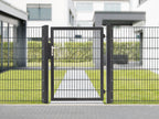 Flügeltor VarioGate Mono by Zaunpaket24, showcasing a single-leaf gate in a modern outdoor setting.